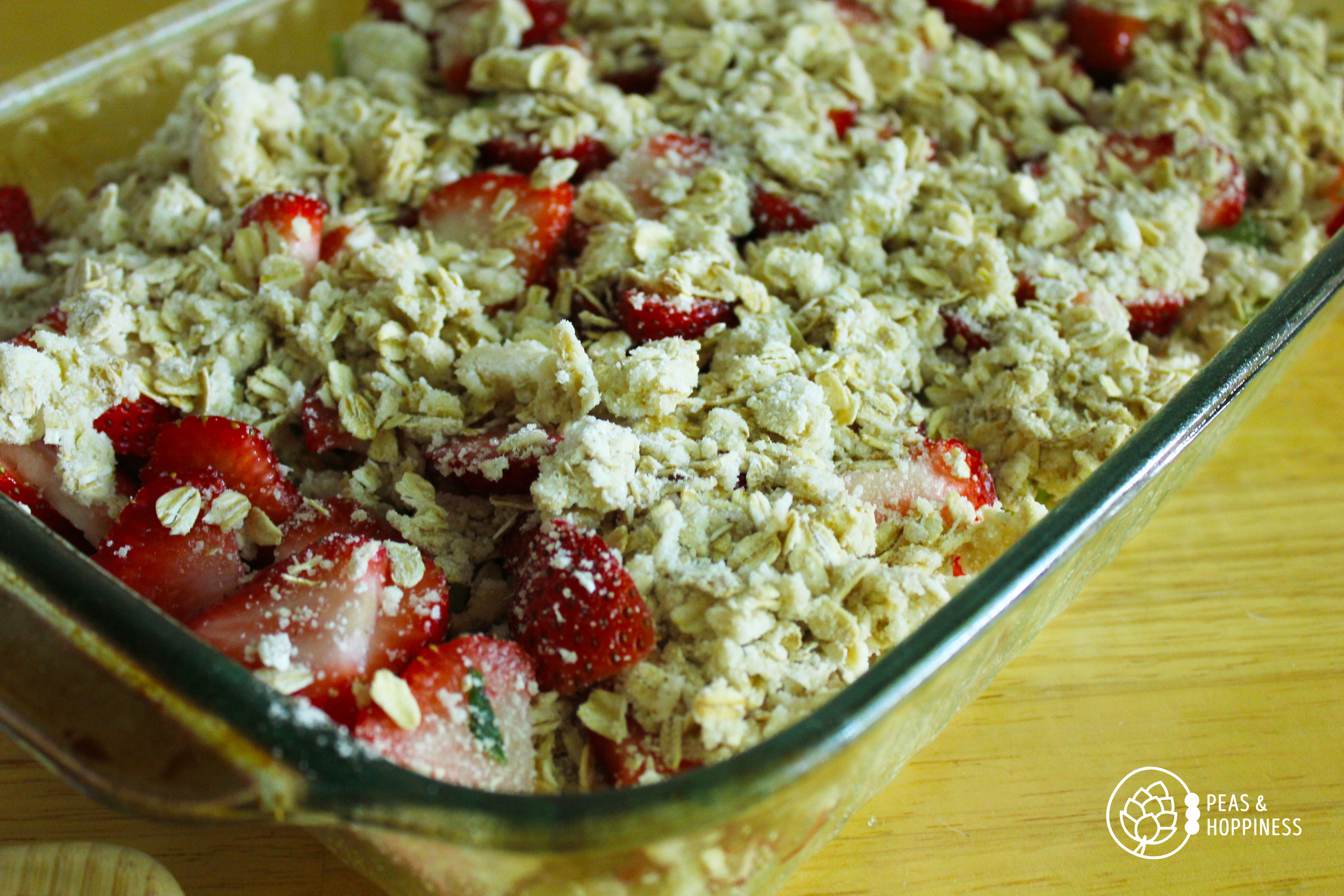 Strawberry Rhubarb Crisp from Peas and Hoppiness - www. peasandhoppiness.com