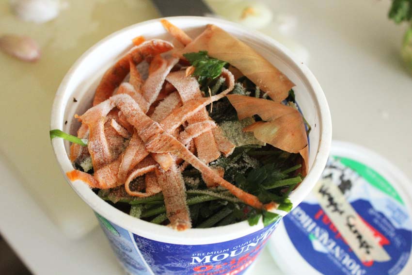 Homemade Vegetable Broth from Veggie Scraps