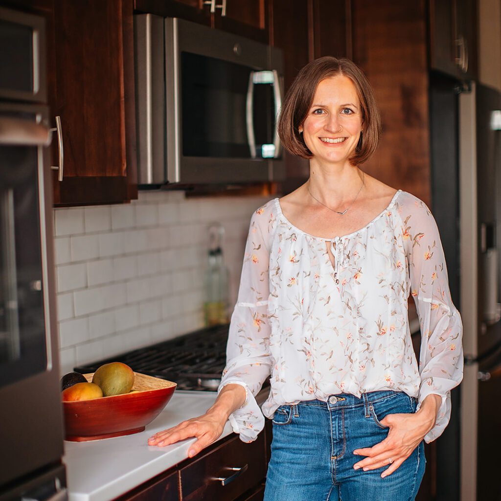 Ann Kent, Registered Dietitian Nutritionist with Peas and Hoppiness – 1-1 Nutrition Coaching and Customizable Meal Planning Service
