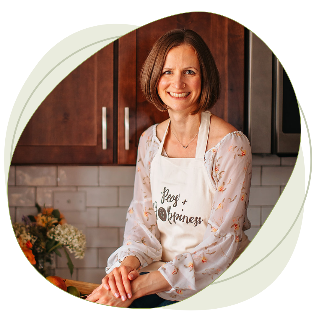 Ann-Kent-Registered-Dietitian-with-Peas-and-Hoppiness-Apron-2 Ann-Kent-Registered-Dietitian-with-Peas-and-Hoppiness-Apron-2